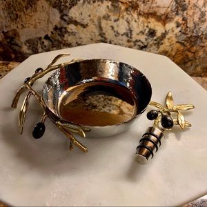 Michael Aram Olive Branch Wine Coaster/Stopper Set